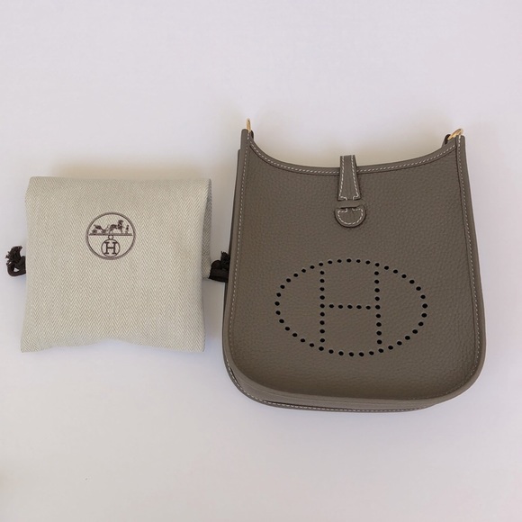 🎉HP🎉NWT Hemes Evelyn 16 Amazon Etoupe x Indigo - Picture 6 of 11